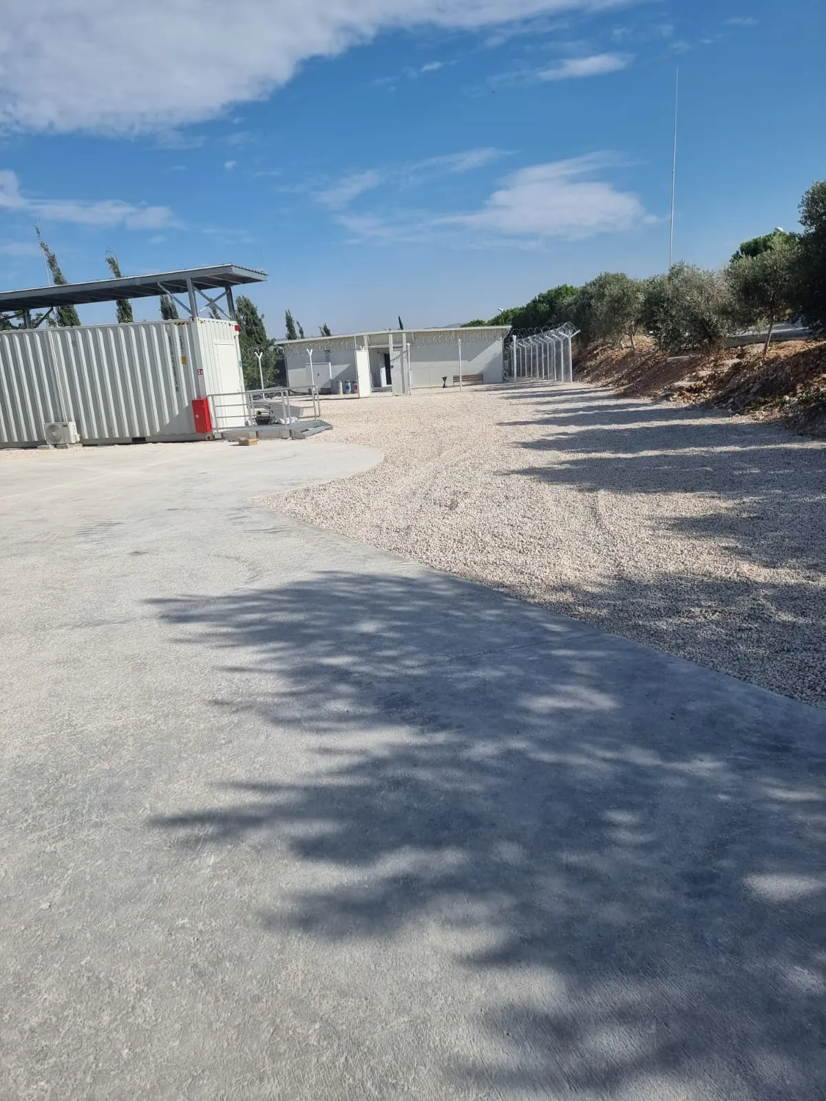 Camp-Infrastruktur an der Küste — Aufnahme 10